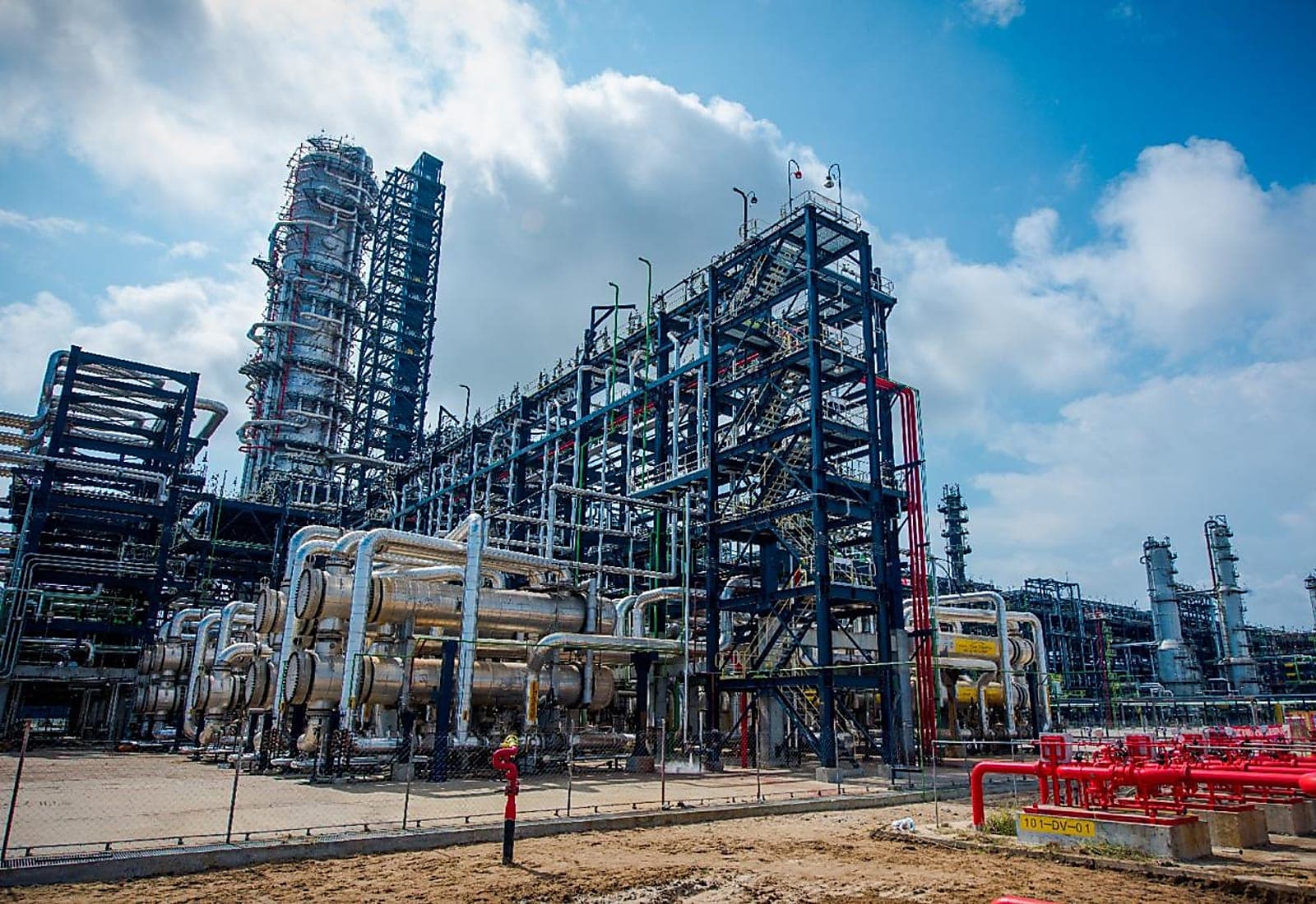 Dangote Refinery Fuel Price Moves Continue Reshaping Nigeria's Downstream Market featured image