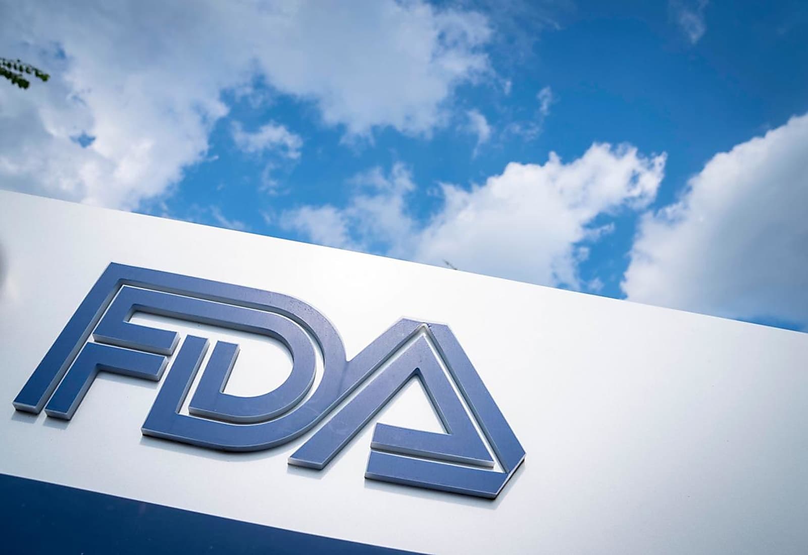 Analysis of reported FDA leadership change and public trust in health regulation