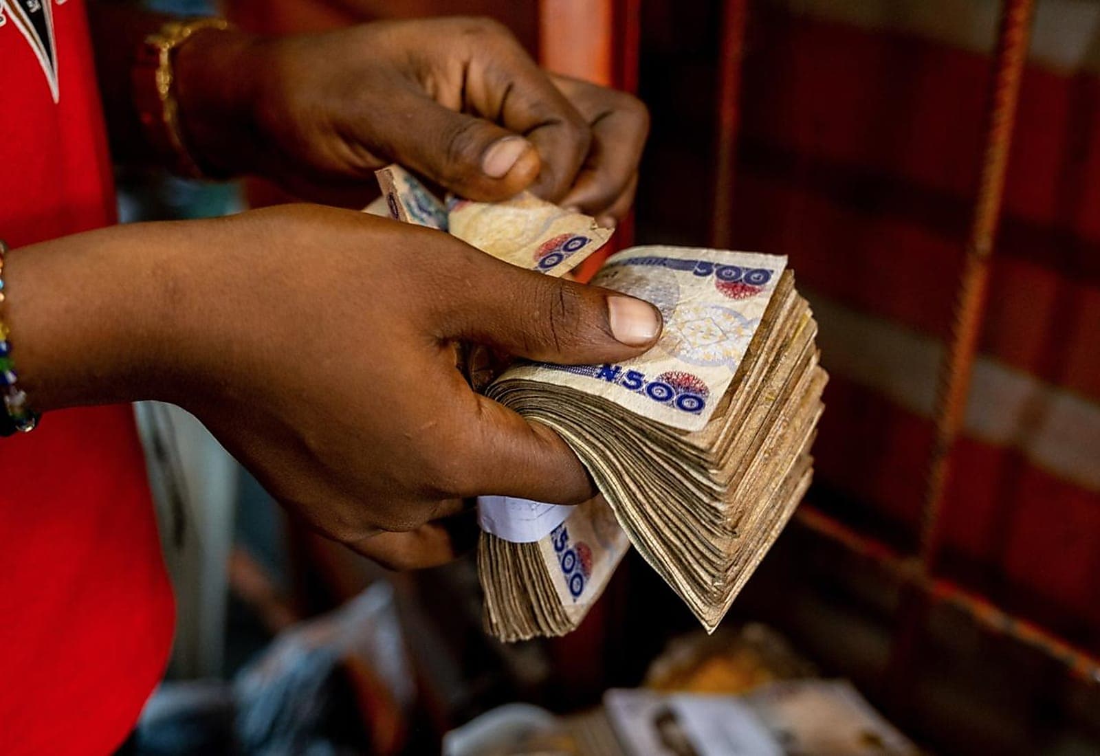 Naira exchange rate and foreign reserves analysis for Nigerian households and businesses