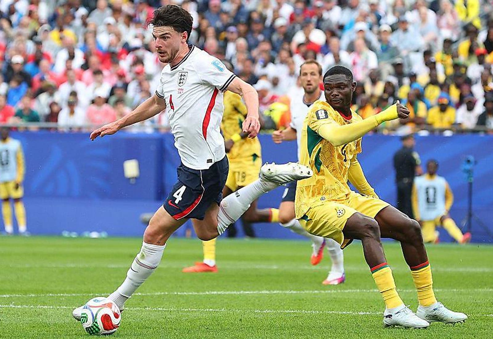 Return of 'world‑class shield' Rice gives Tuchel and England reassurance