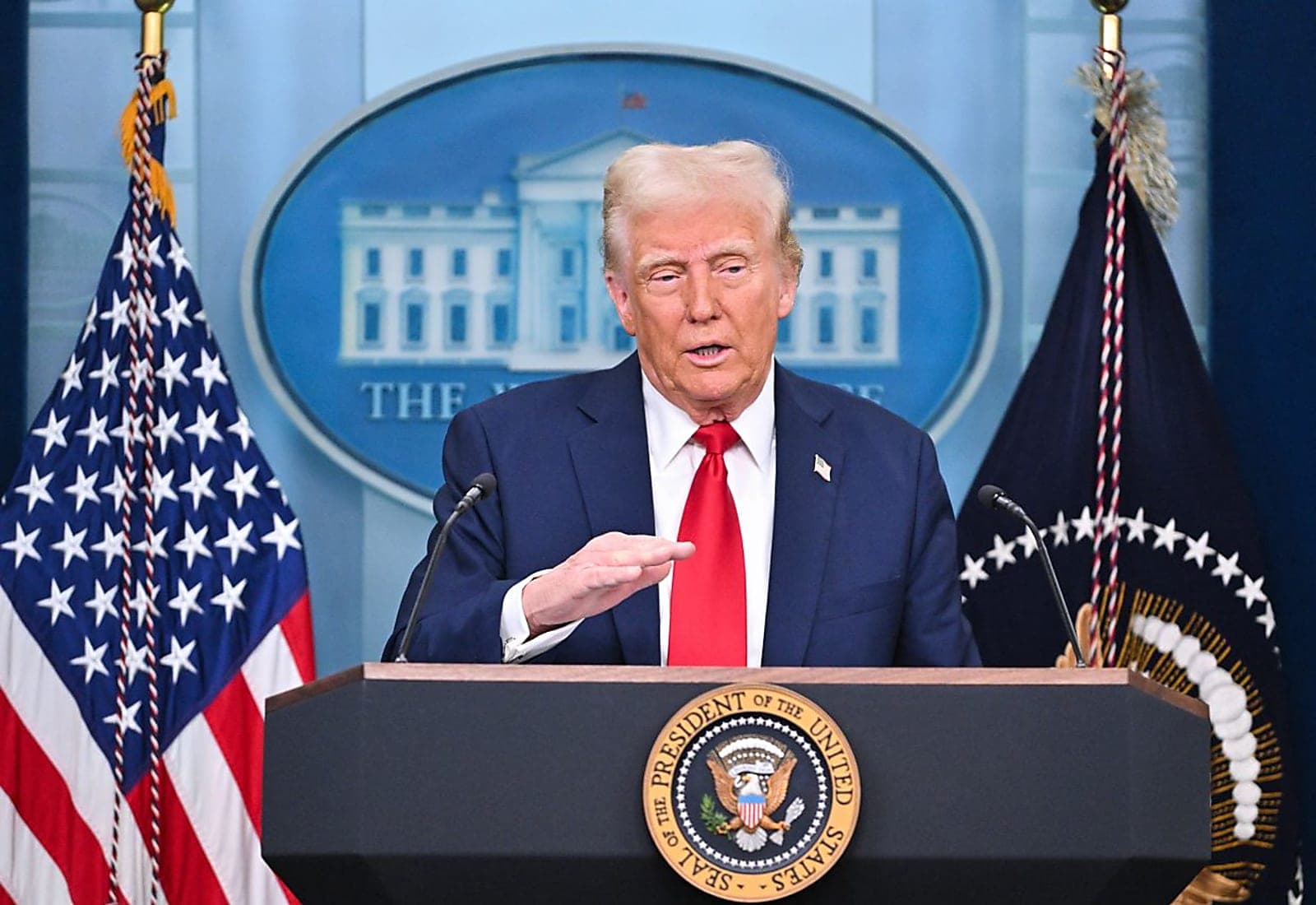 Trump's Iran War Approval Collapses to 32%: What the Numbers Really Mean