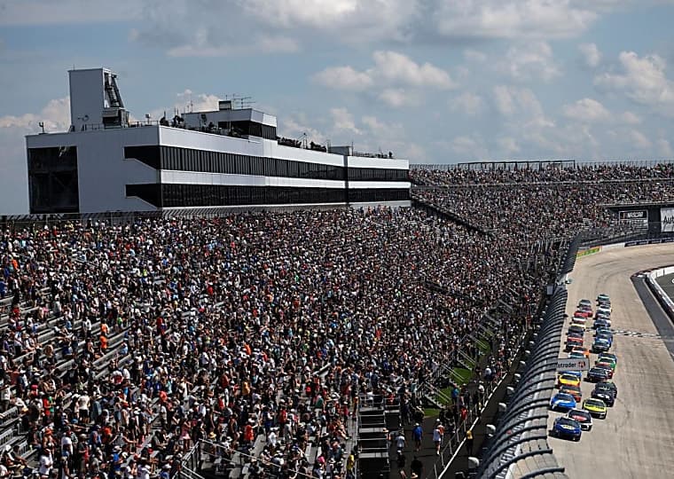 How NASCAR star gutted out racing on broken leg. 5 things about Dover race