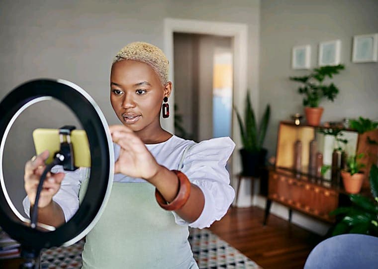 Social Media Influencers in Nigeria: How They Make Money in 2026